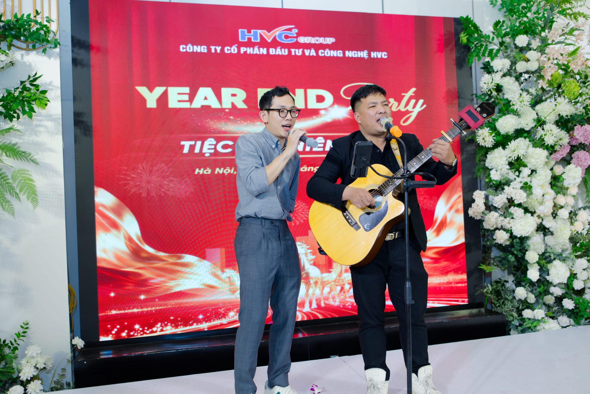Tất niên 2025