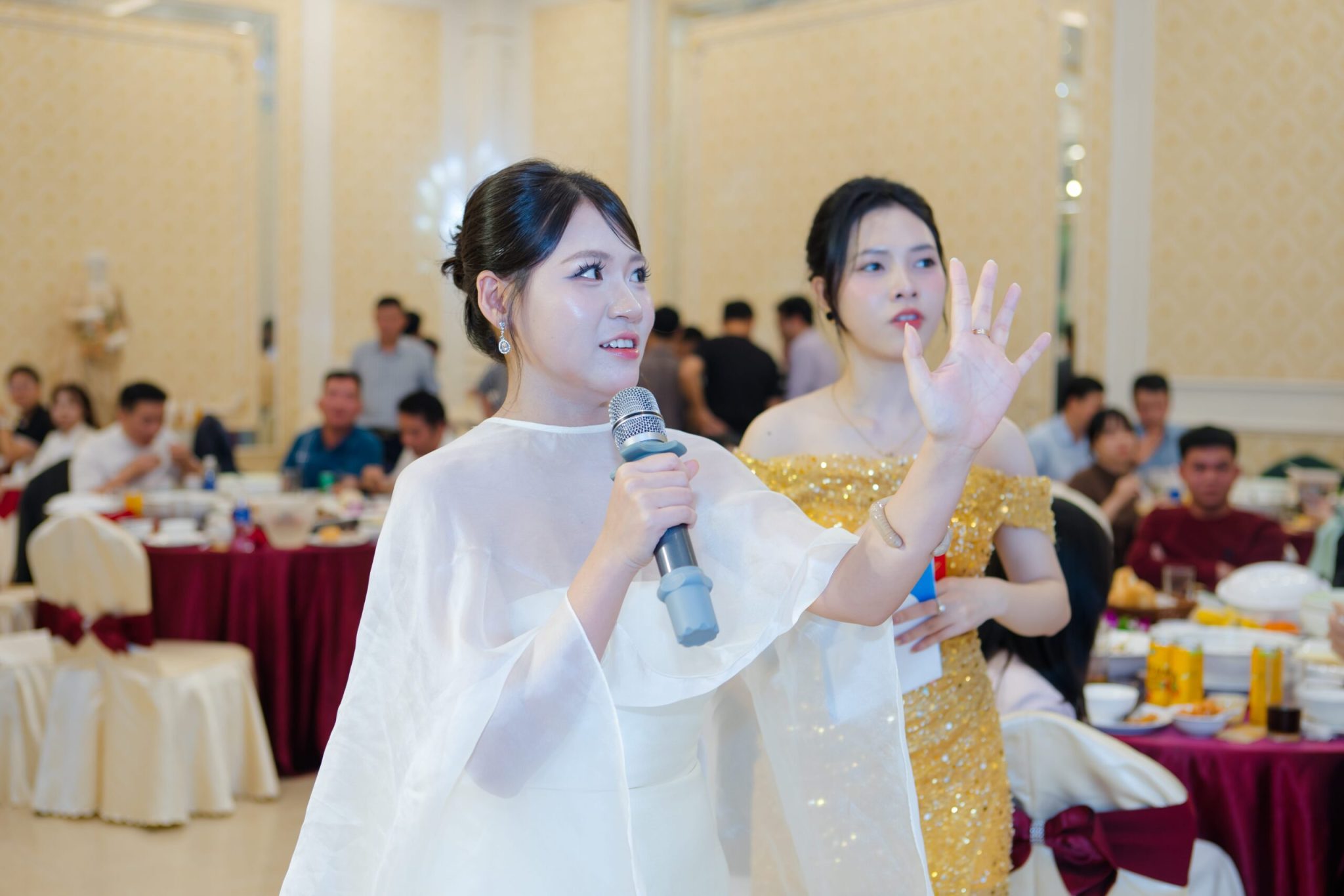 Tất niên 2025 